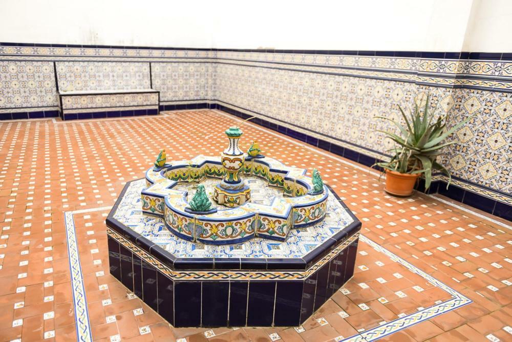 Serva La Bari Shared Apartment Siviglia Esterno foto